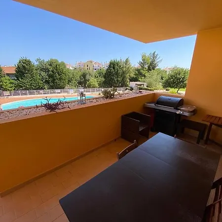 3 Bed 2 Bath Spacious Modern Aparment - Communal Pool And Gardens * Conceição